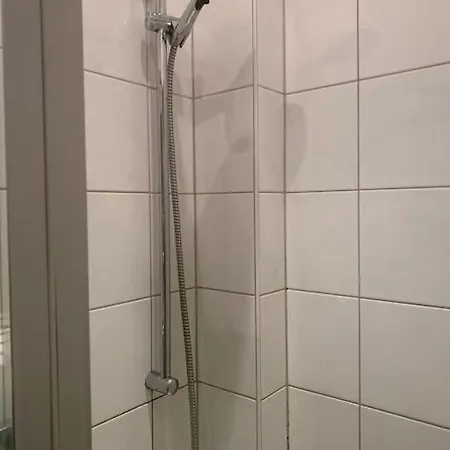 Altbau-oase Der Eleganz: Stadtnaher Komfort Pur Apartmán