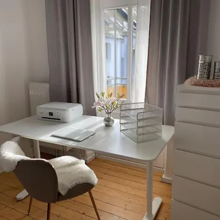 Altbau-oase Der Eleganz: Stadtnaher Komfort Pur *