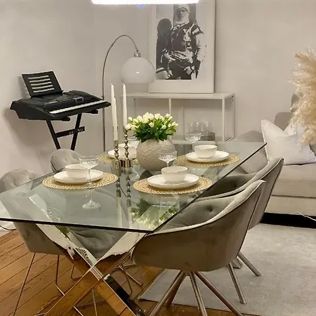 Altbau-oase Der Eleganz: Stadtnaher Komfort Pur Apartment Wiesbaden