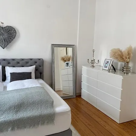 Altbau-oase Der Eleganz: Stadtnaher Komfort Pur Wiesbaden