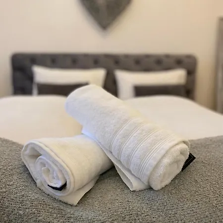 Altbau-oase Der Eleganz: Stadtnaher Komfort Pur