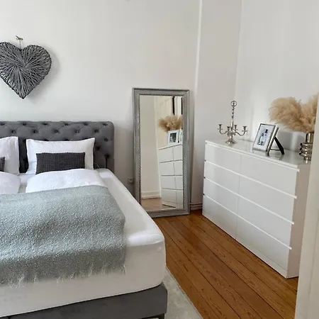 Altbau-oase Der Eleganz: Stadtnaher Komfort Pur Wiesbaden