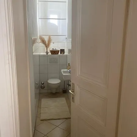 Altbau-oase Der Eleganz: Stadtnaher Komfort Pur