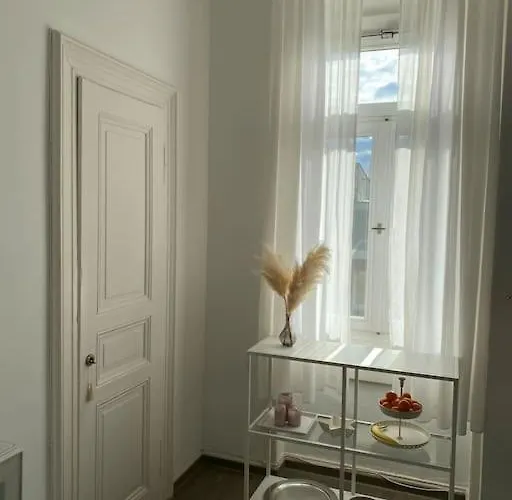 Altbau-oase Der Eleganz: Stadtnaher Komfort Pur Apartament Wiesbaden