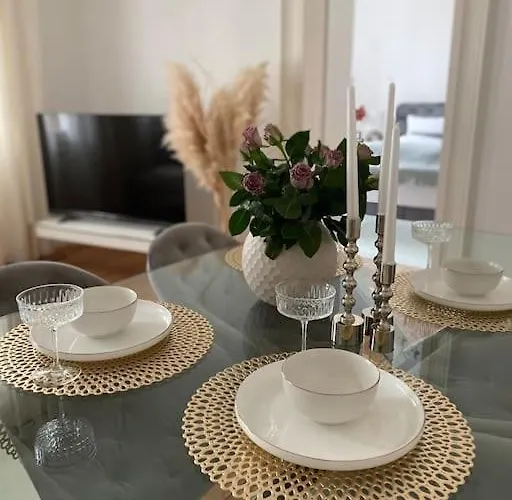 Altbau-oase Der Eleganz: Stadtnaher Komfort Pur