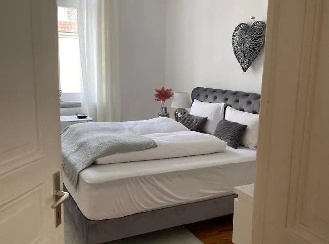 Apartament Altbau-oase Der Eleganz: Stadtnaher Komfort Pur *