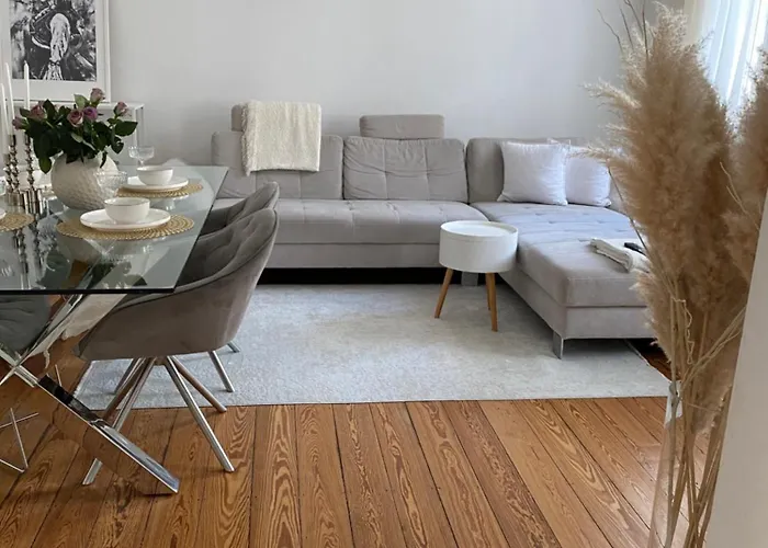 Altbau-oase Der Eleganz: Stadtnaher Komfort Pur