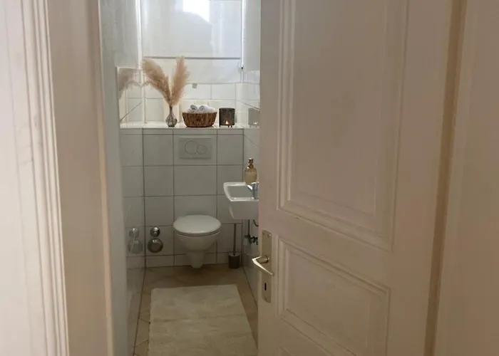 Altbau-oase Der Eleganz: Stadtnaher Komfort Pur